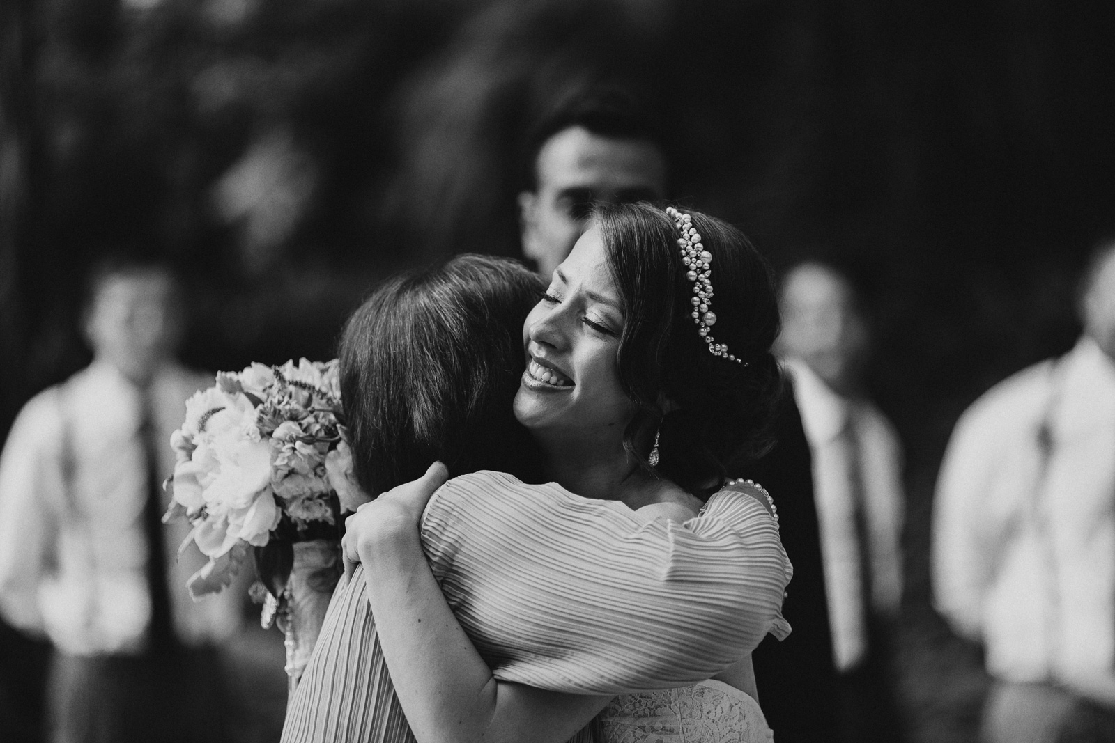 outdoor-forest-wedding