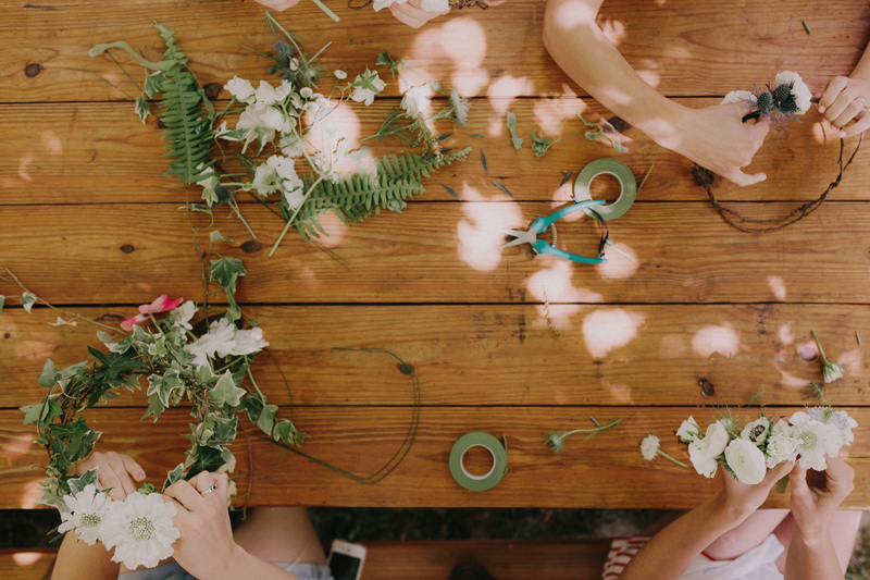 flower-making-wedding