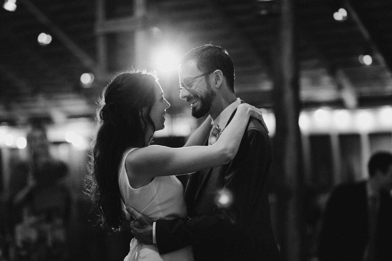 bolinas-barn-wedding