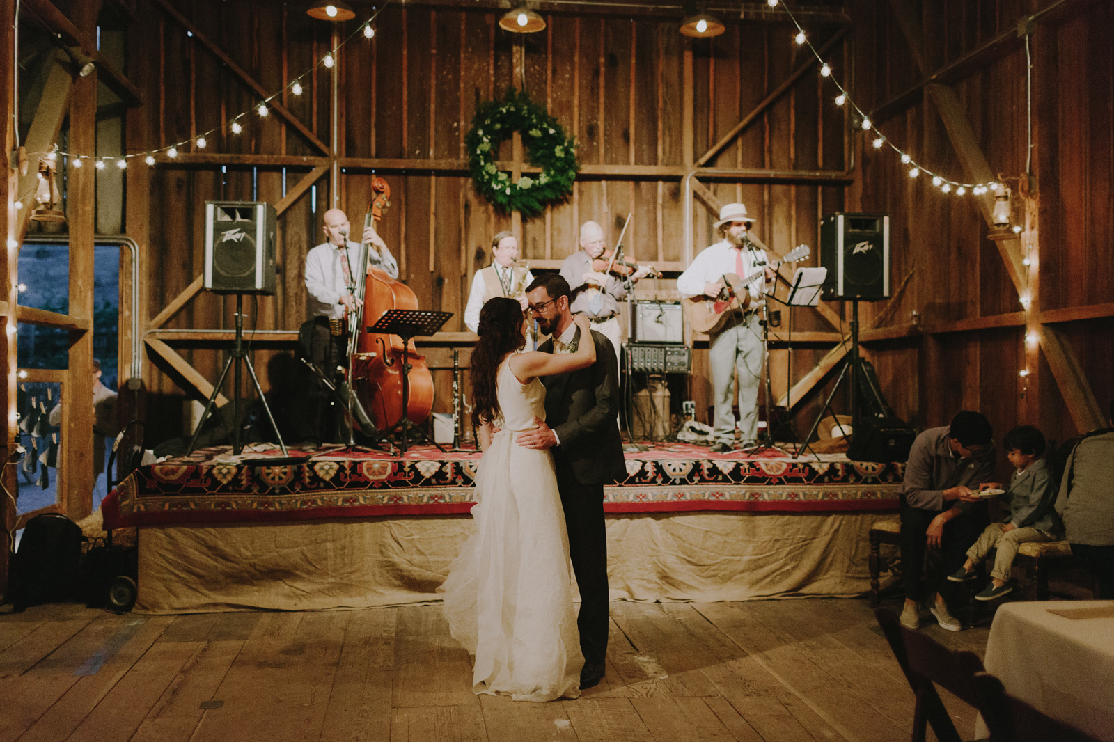 bolinas-barn-wedding